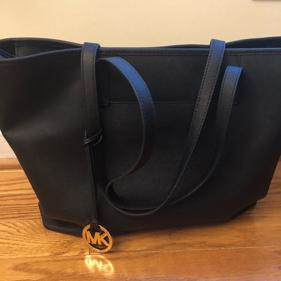 Large Black Michael Kors Purse - Picture 2 of 6